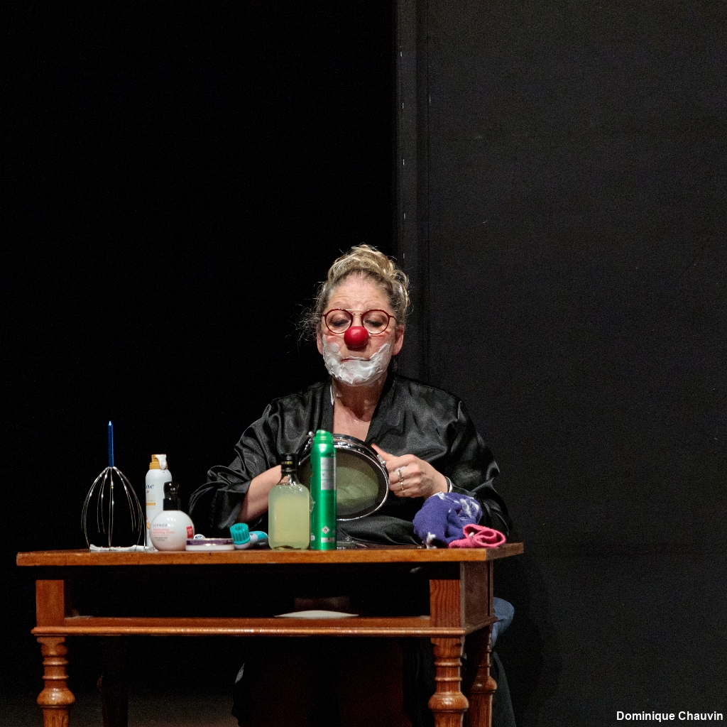 2019-06-25-211509-usine-clowns.jpg