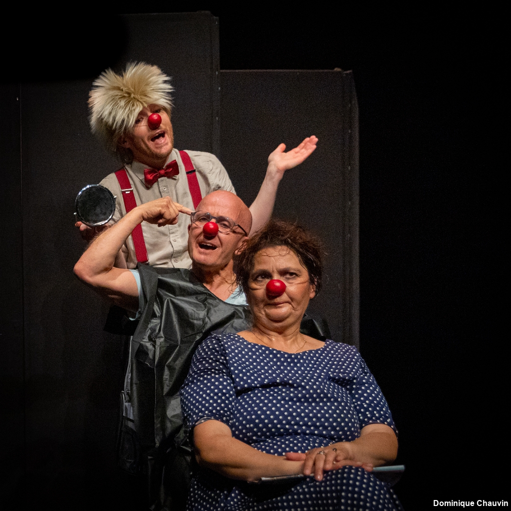 2019-06-25-213558-usine-clowns.jpg